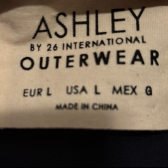 LIKE NEW Ashley By 26 International Women's Flannel Jacket - Picture 3 of 5